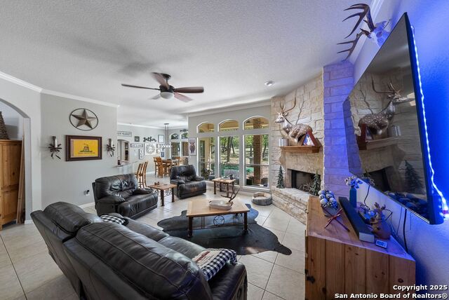 162 Champions Blvd, La Vernia, Texas image 9