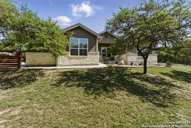312 Summerset, Fischer, Texas image 2