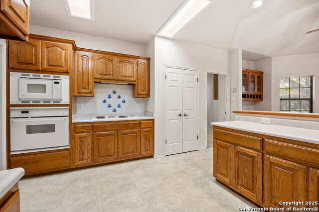 26309 S Glenrose Rd, San Antonio, Texas image 10