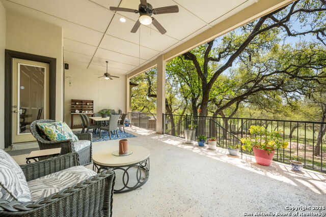 30336 Setterfeld Cir, Fair Oaks Ranch, Texas image 2
