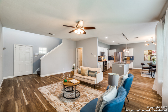 806 Sycamore Moon, San Antonio, Texas image 3