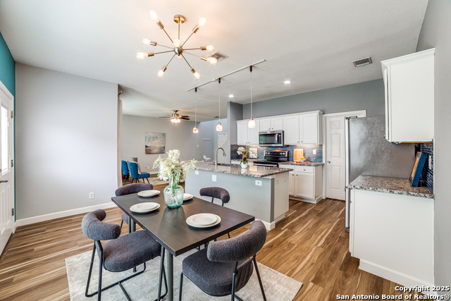 806 Sycamore Moon, San Antonio, Texas image 5