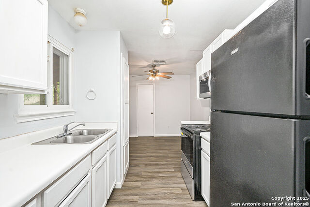 12215 Stoney Xing #12215, San Antonio, Texas image 8