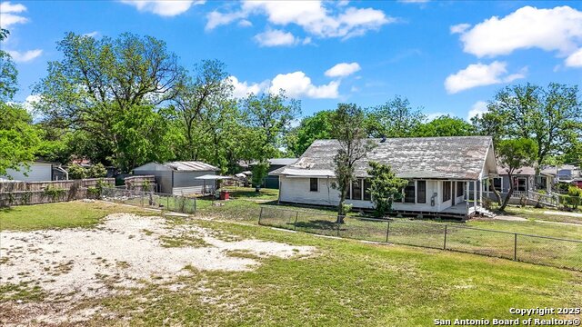 2115 & 2121 Leal, San Antonio, Texas image 18