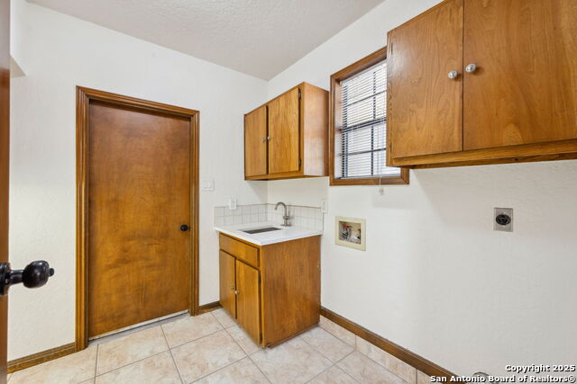 8835 Garden Ridge Drive, Garden Ridge, Texas image 25