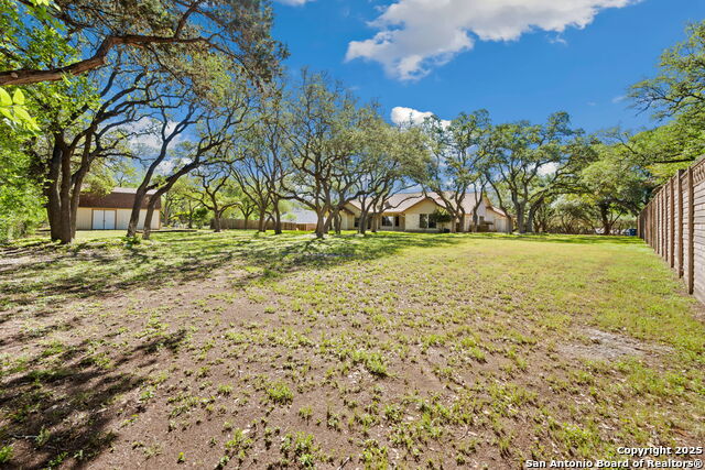8835 Garden Ridge Drive, Garden Ridge, Texas image 44