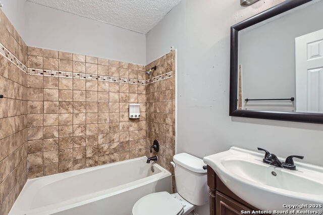 8203 Bowens Crossing St, San Antonio, Texas image 18