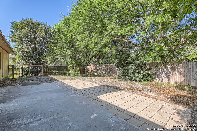 8203 Bowens Crossing St, San Antonio, Texas image 27