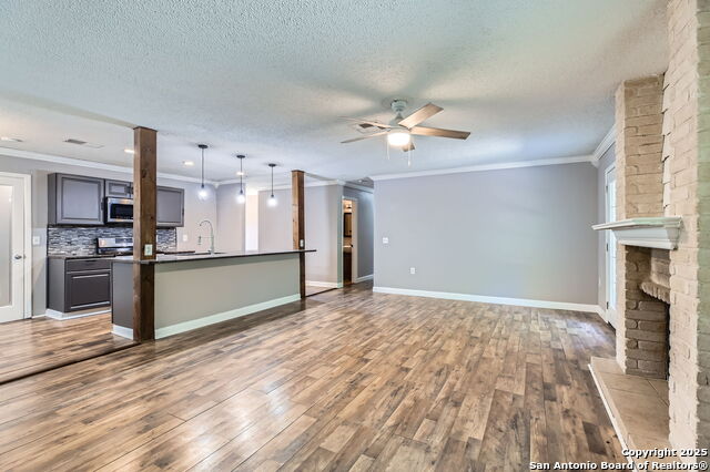 8203 Bowens Crossing St, San Antonio, Texas image 7