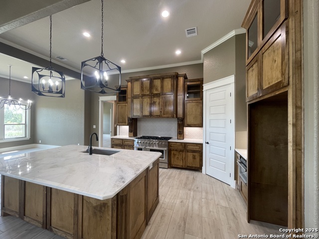875 Stone Loop, Castroville, Texas image 12