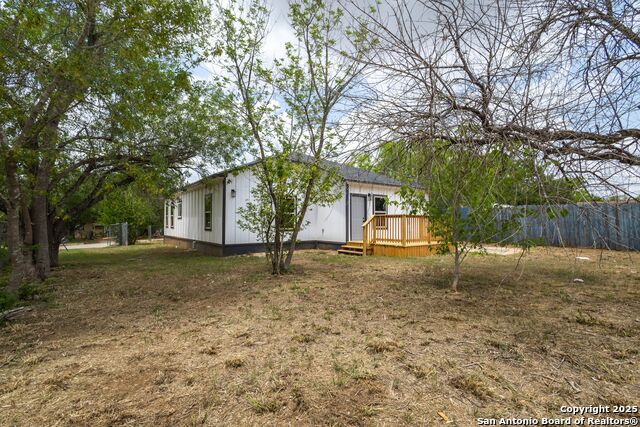 908 Plum, Floresville, Texas image 24