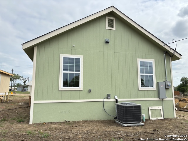 708 E 5th, Nixon, Texas image 24