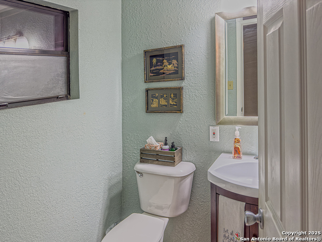 702 Schubert, Fredericksburg, Texas image 5