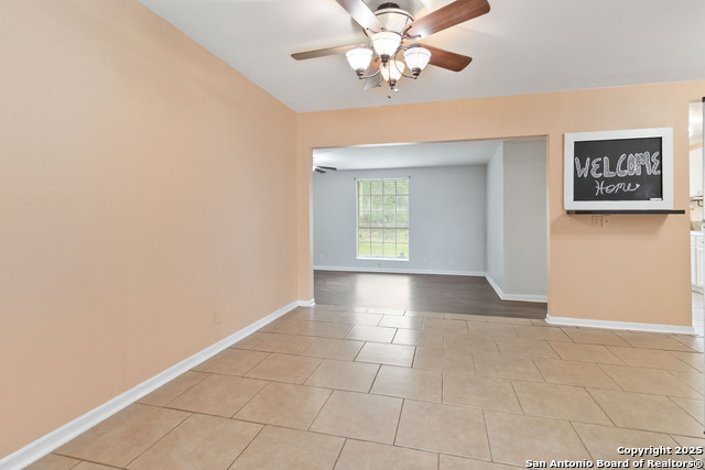 189 National, Universal City, Texas image 11