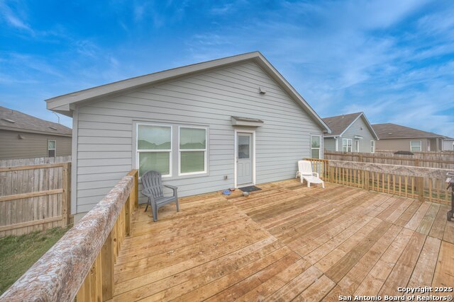 324 Alta Vista Ter, Seguin, Texas image 7
