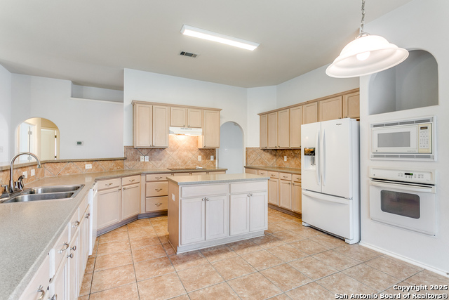 2136 Stonecrest Path, New Braunfels, Texas image 11