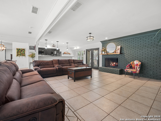 23 Sunrise, Pleasanton, Texas image 5