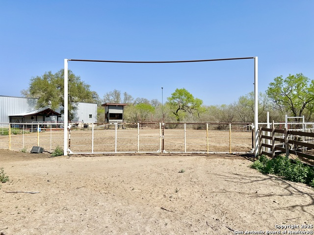 259 Broken Arrow, Floresville, Texas image 40