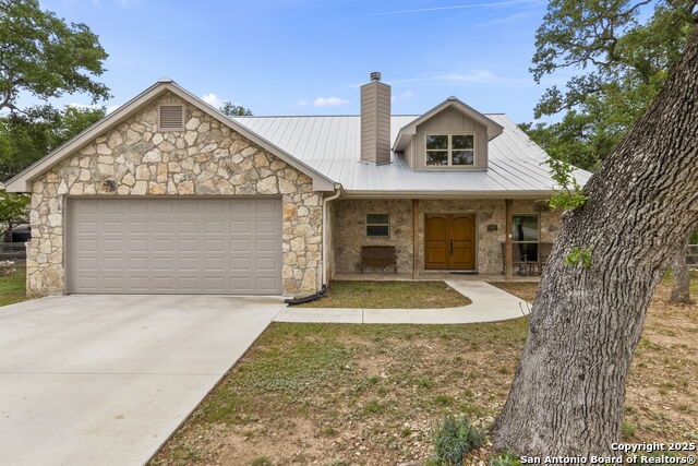 445 Settlers Ln, Bandera, Texas image 3