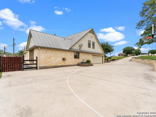 1448 Country Hills, La Vernia, Texas image 7