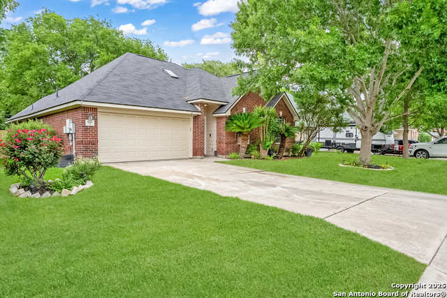 566 Raven Rdg, New Braunfels, Texas image 2