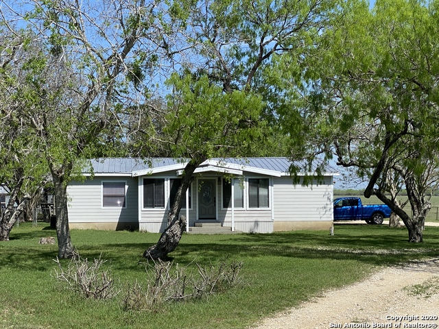 1149 State Highway 119, Stockdale, Texas image 3