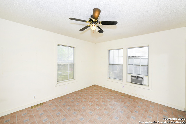 1304 Landa, New Braunfels, Texas image 16