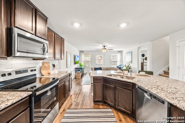 2927 Lindenwood, San Antonio, Texas image 12
