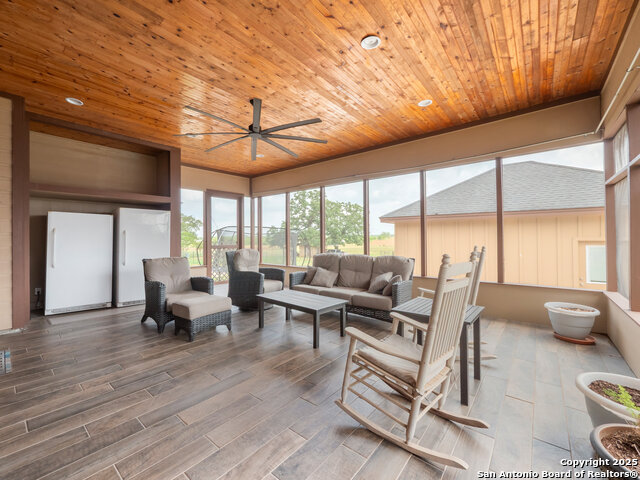 617 State Highway 123 N, Stockdale, Texas image 19