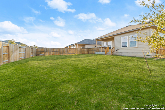 117 Hogans Aly, Floresville, Texas image 31