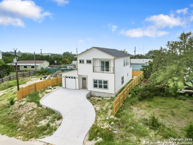 408 Canyon Circle, Canyon Lake, Texas image 1