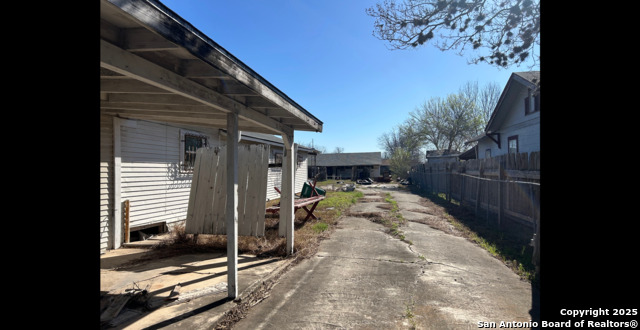 916 SW 39th, San Antonio, Texas image 2