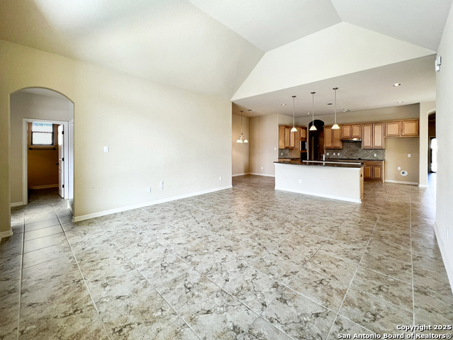 1017 Chloe Ct, Schertz, Texas image 16