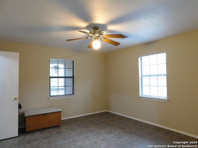 525 Cherry Ridge, Floresville, Texas image 24