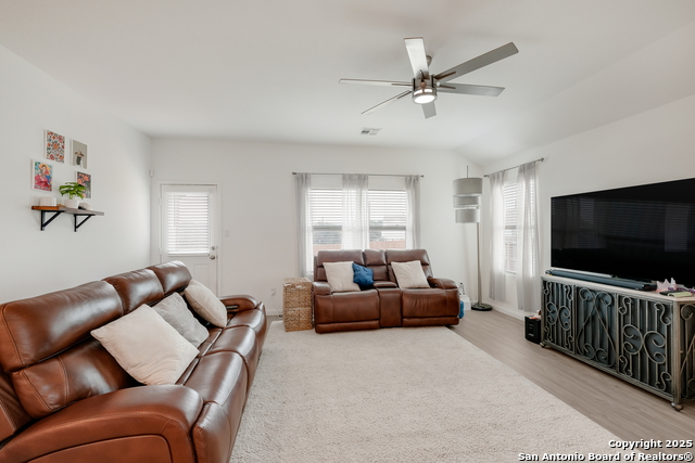 5904 Forenoon Dr, Bulverde, Texas image 5