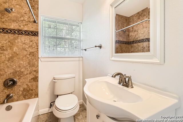 511 W Lynwood Ave, San Antonio, Texas image 22