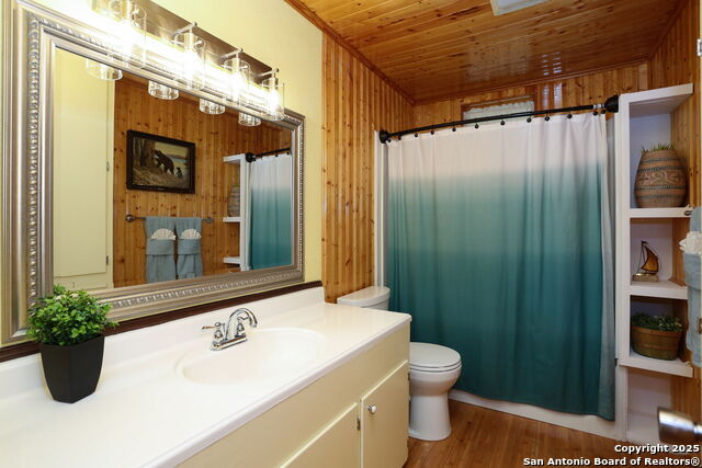 1087 Driftwind, Canyon Lake, Texas image 12