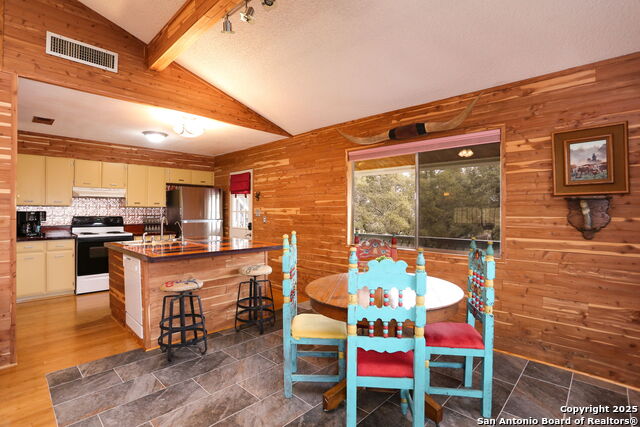 1087 Driftwind, Canyon Lake, Texas image 7