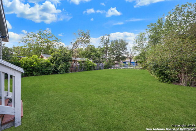235 Wainwright, San Antonio, Texas image 14