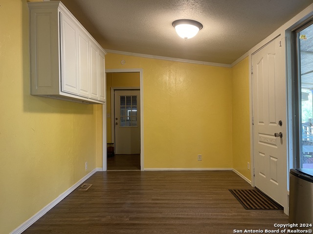 120 County Road 5636, Castroville, Texas image 11