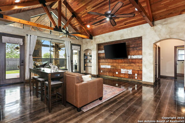 303 Schneider St, Poth, Texas image 10