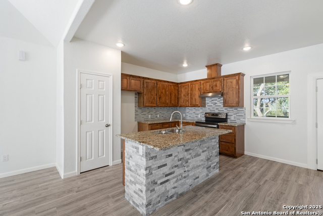 423 County Road 2471, Hondo, Texas image 12
