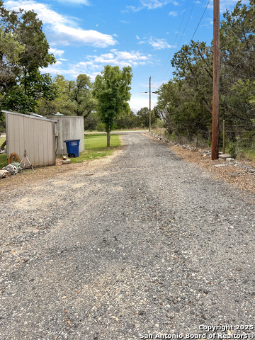 1487 Lazy Forest Trail, New Braunfels, Texas image 18