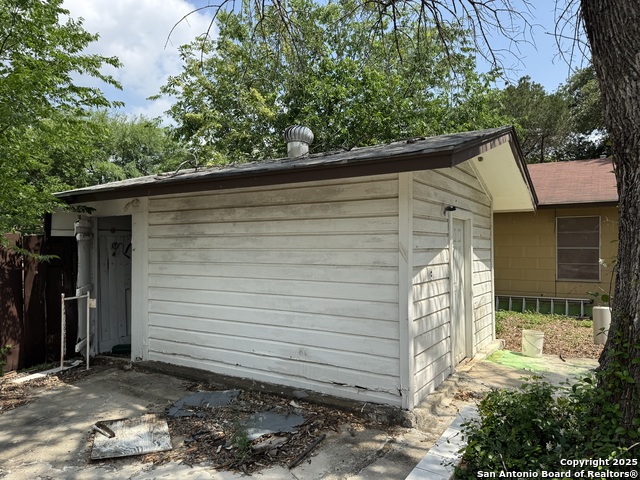 1223 W Mally, San Antonio, Texas image 19