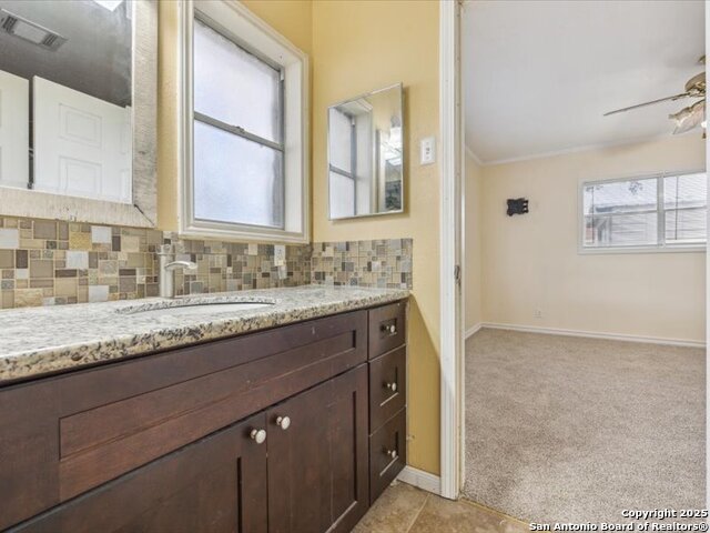 1010 Country Oak Dr, Luling, Texas image 8