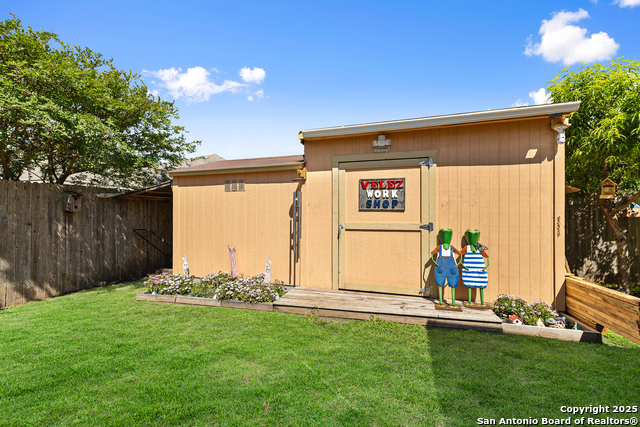 1460 Astor Crk, New Braunfels, Texas image 30