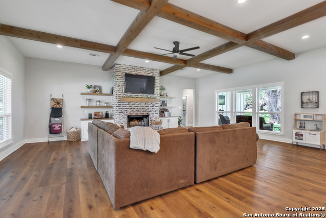 1026 S Timbercrest, Pleasanton, Texas image 6