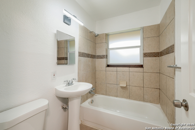241 Weathercock Ln, Windcrest, Texas image 16