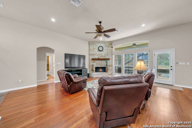 108 Medora Branch, Floresville, Texas image 6