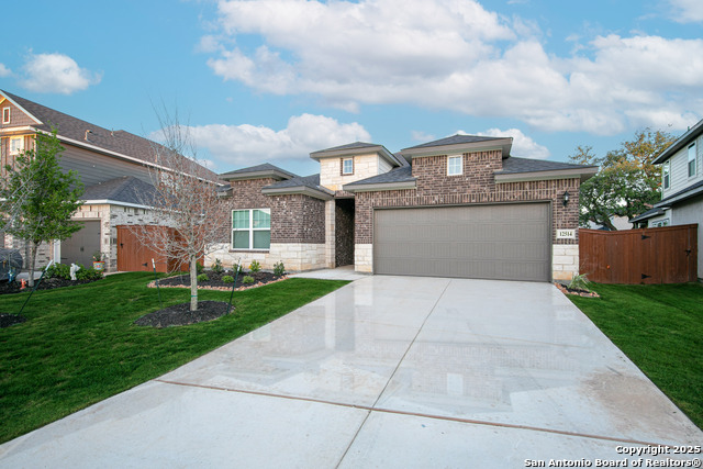 140 Cherrybark Oak, Castroville, Texas image 1